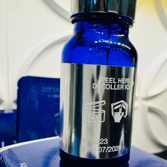 ZO Growth Factor Serum + Firming Serum Booster Vials ($380 Value) - Picture 7 of 9